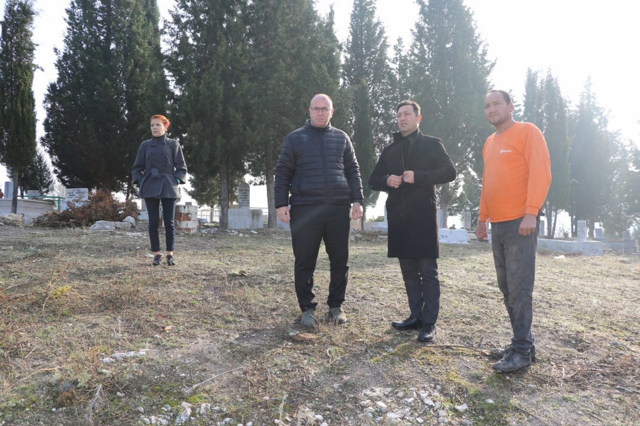 Saruhanlı’nın muhtarlarından Başkan Ergün’e hizmet teşekkürü