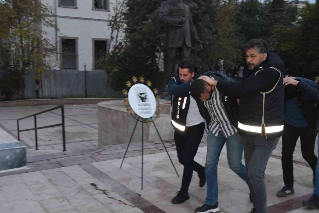 Çökertilen ’Baybekler’ çetesi üyeleri adliyeye sevk edildi