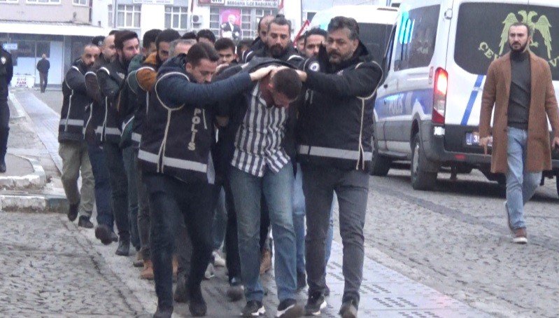 Çökertilen ’Baybekler’ çetesi üyeleri adliyeye sevk edildi