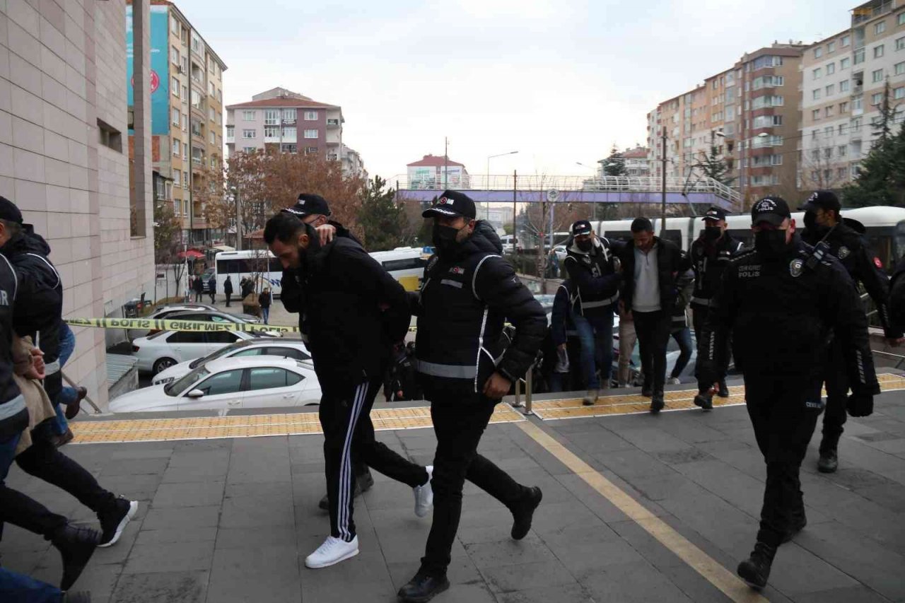 Silindir Operasyonu’nda yakalanan 30 şüpheliden 18’i adliyeye sevk edildi
