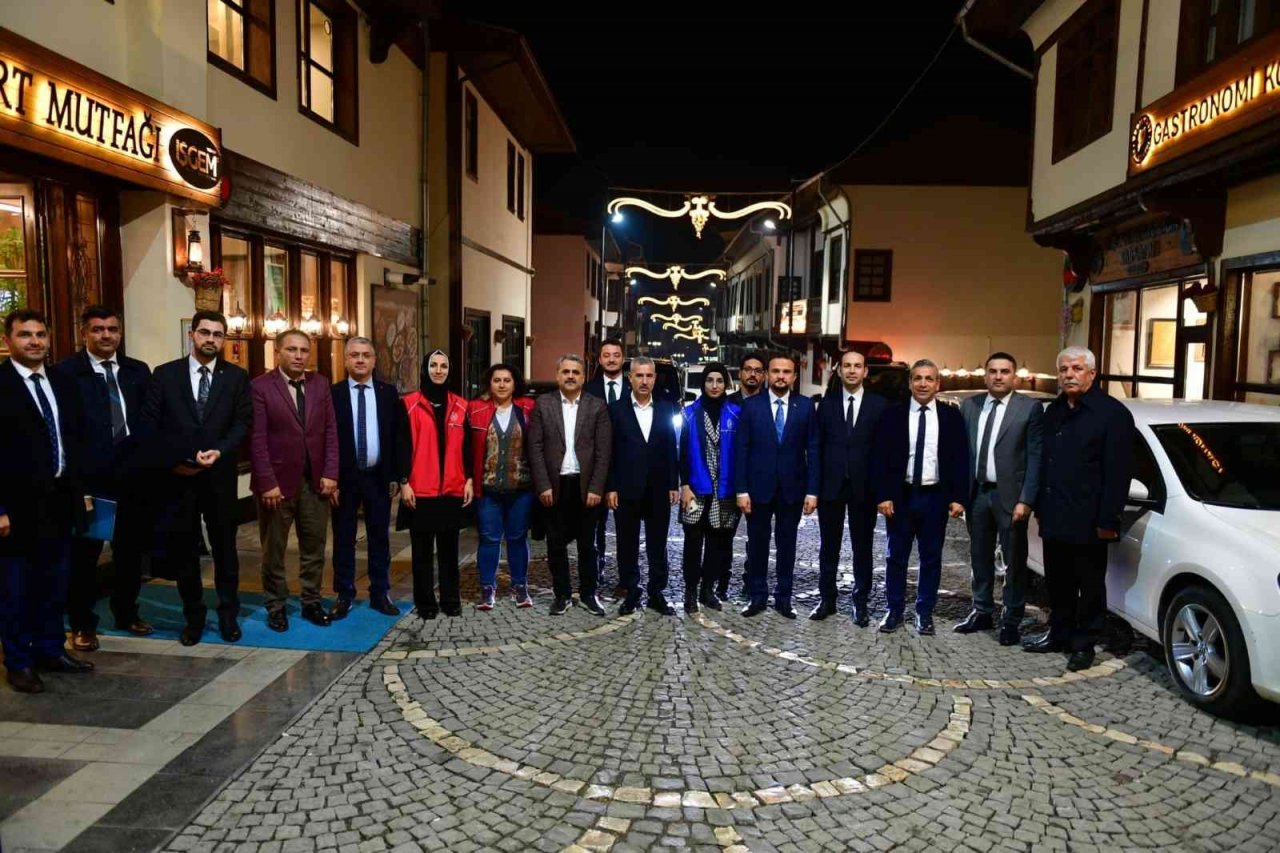 Başkan Çınar gençlik buluşmasına katıldı