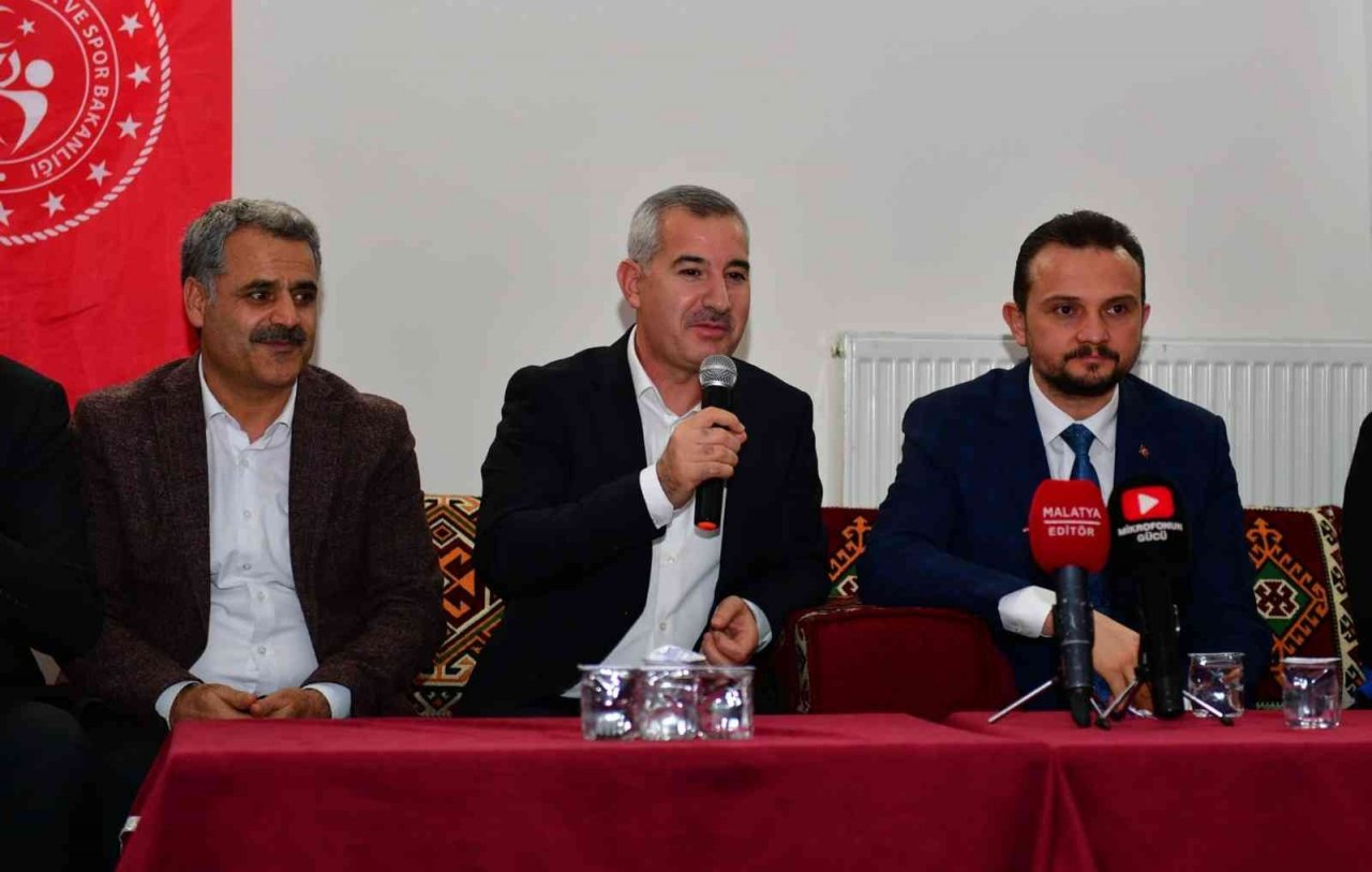 Başkan Çınar gençlik buluşmasına katıldı