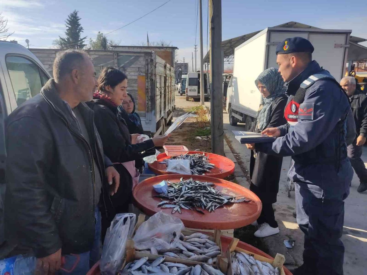 Jandarmadan köylerde KADES bilgilendirmesi