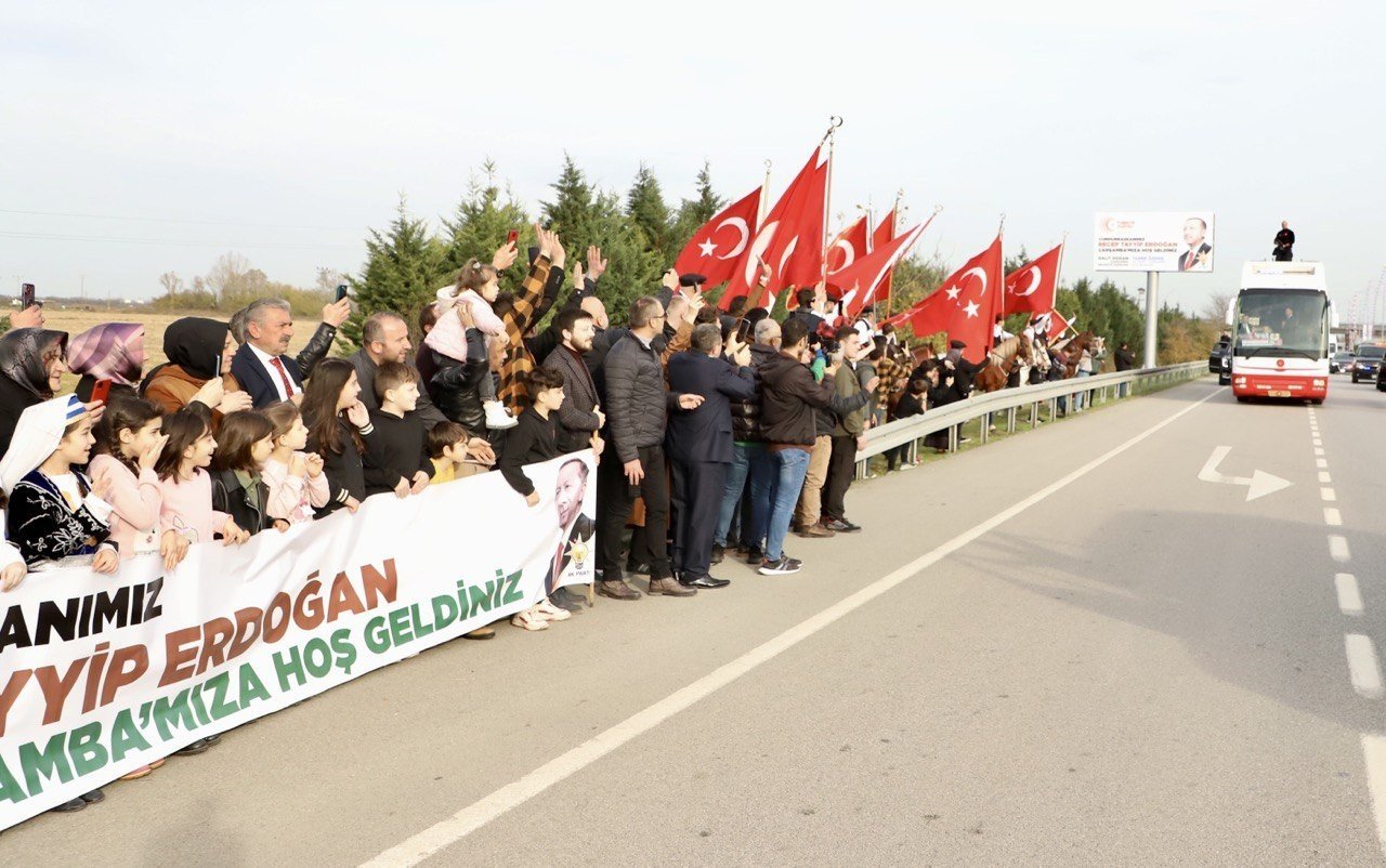 Çarşambalılar, Cumhurbaşkanı Erdoğan’ı coşkuyla karşıladı