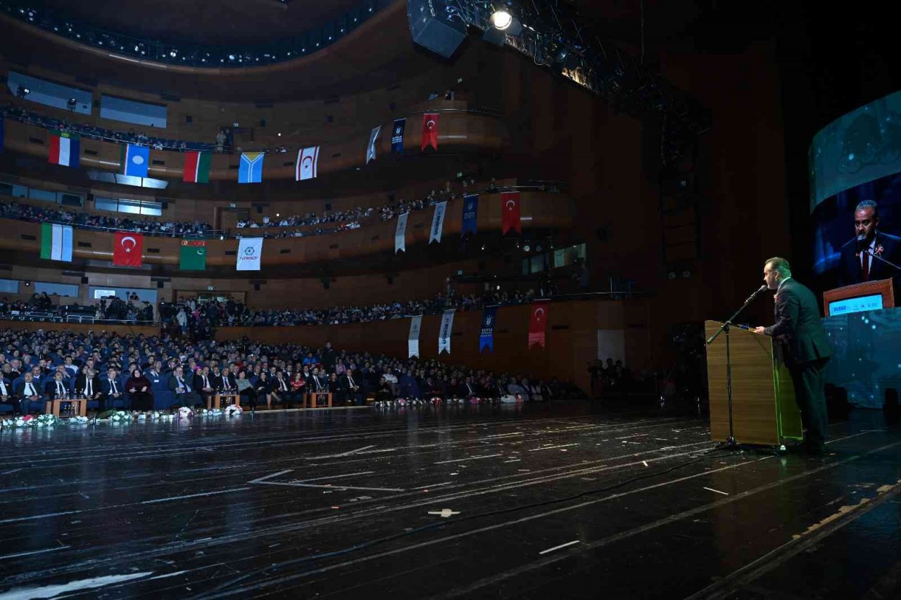 Türk Kültür sancağında nöbet değişimi