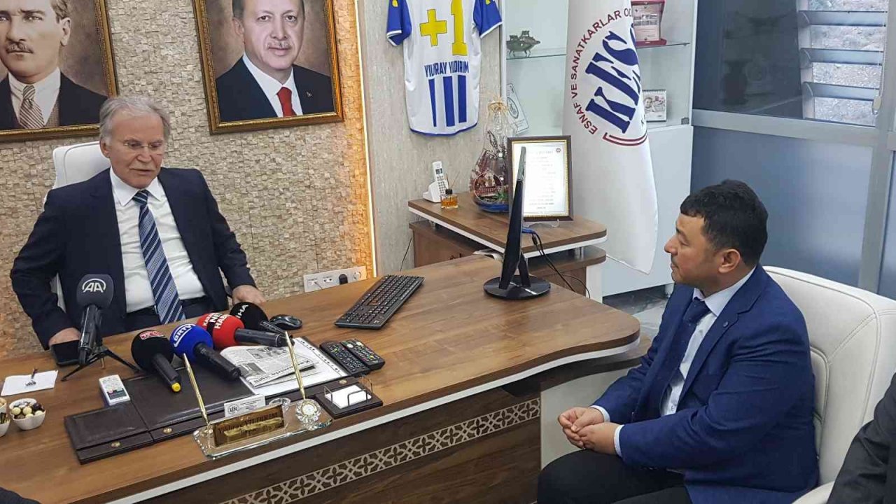 Şahin, esnafların sorunlarını başkanlardan dinledi