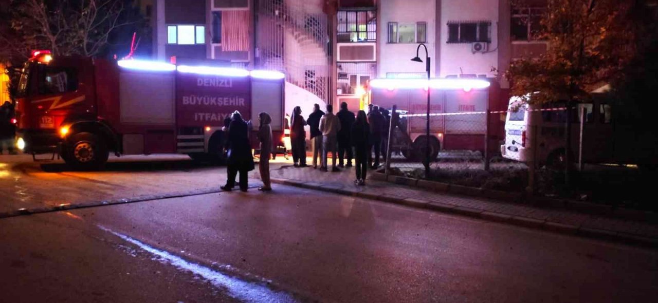 Yangını izleyen kalabalık anonsla dağıtıldı