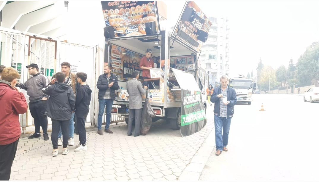 Denizlispor taraftarından lokma hayrı