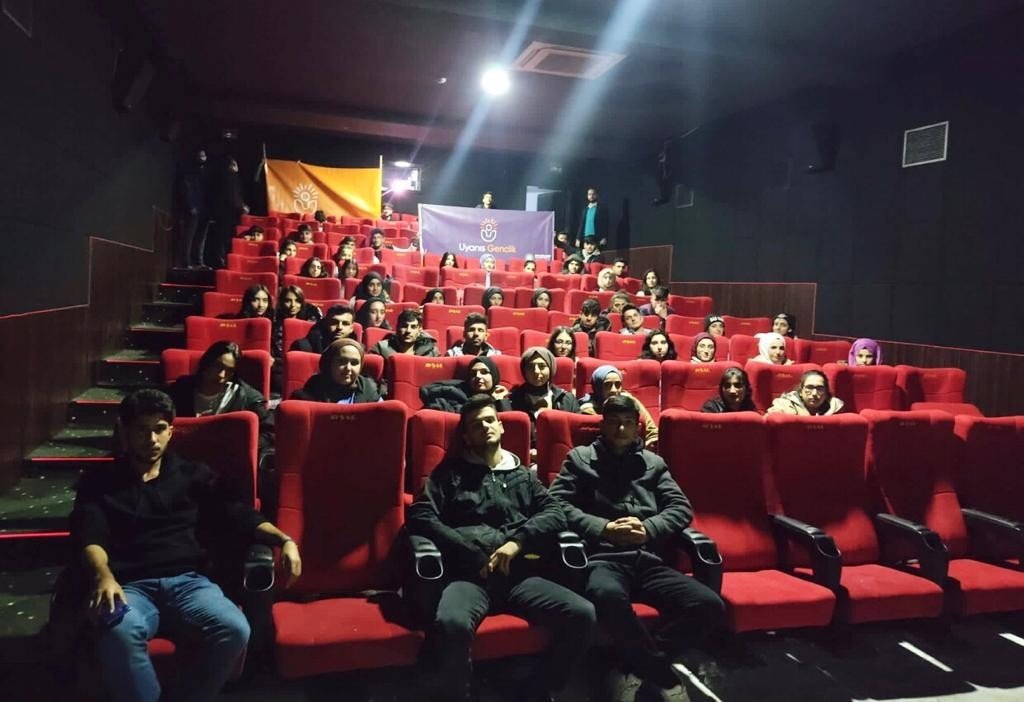 4 bin öğrenci sinema keyfi yaşadı