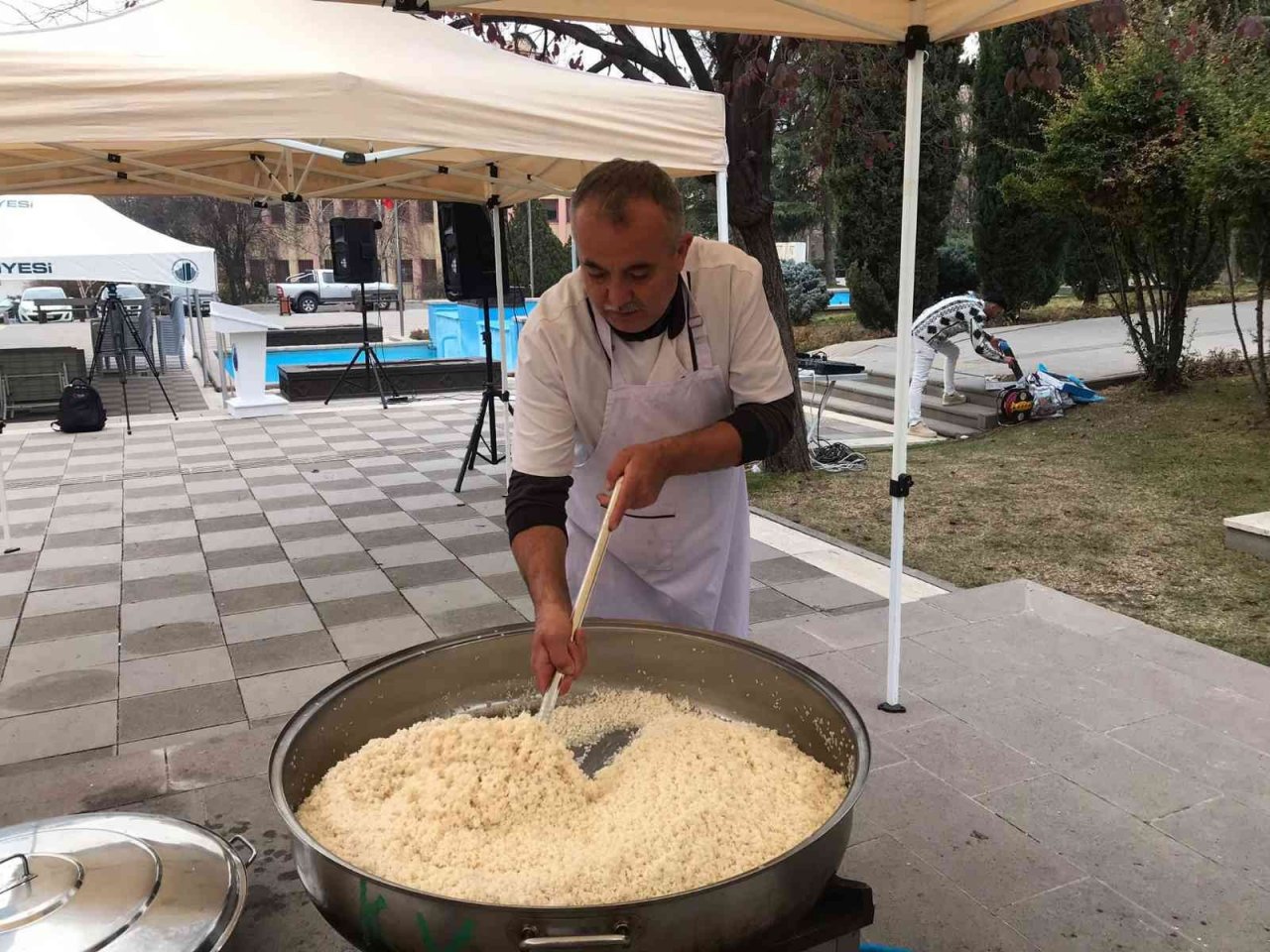 Başkentte pilav yeme günü düzenlendi