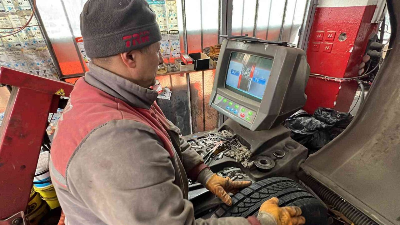 Lastikçilerde yoğunluk sürüyor