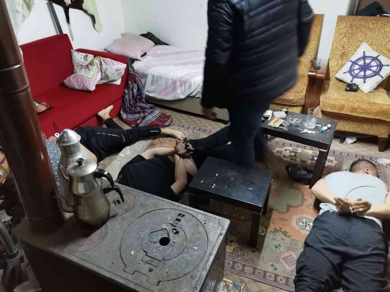 Çökertilen ’Baybekler’ çetesinden 16 şüpheli tutuklandı