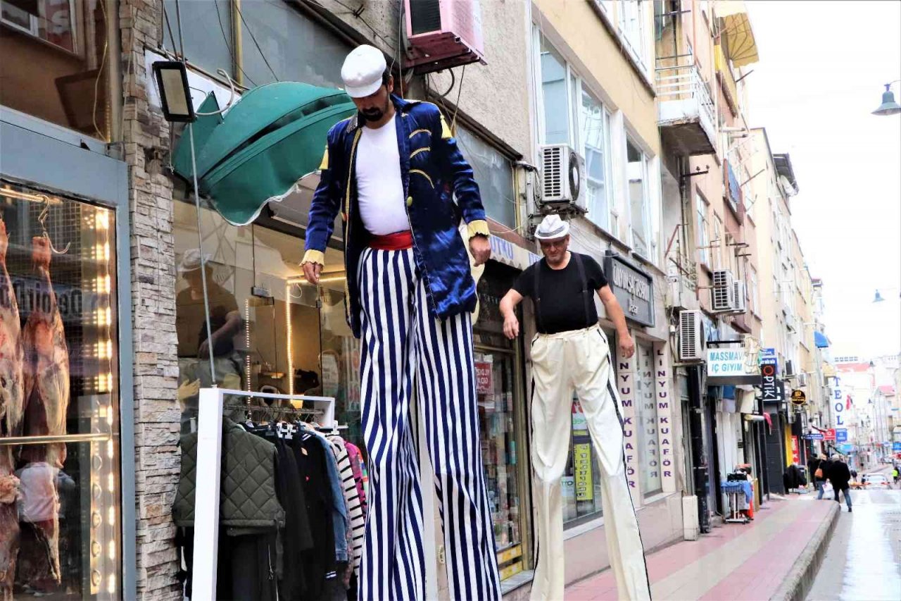 Tahta bacak cambazı baba-oğul Türkiye’de tek