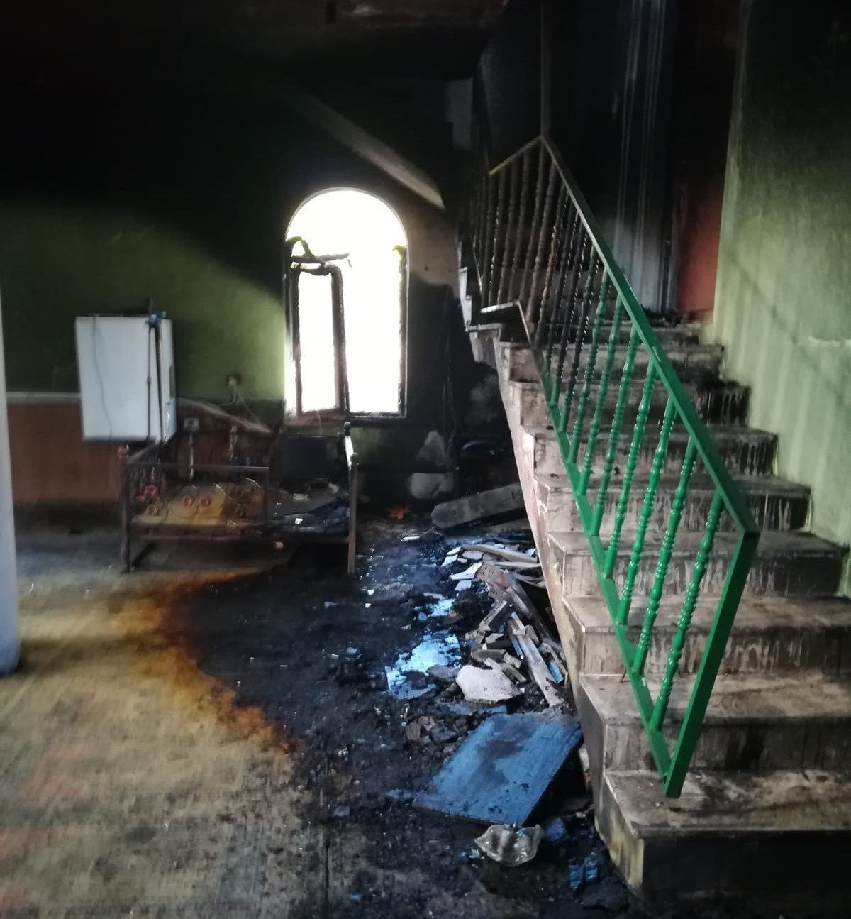 Camide çıkan yangın korkuttu