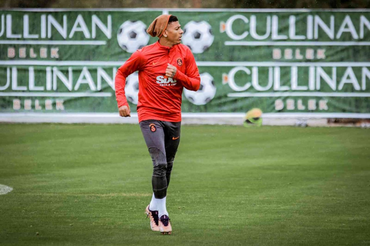 Victor Nelsson: "Galatasaray ile şampiyonluk kazanmak istiyorum"