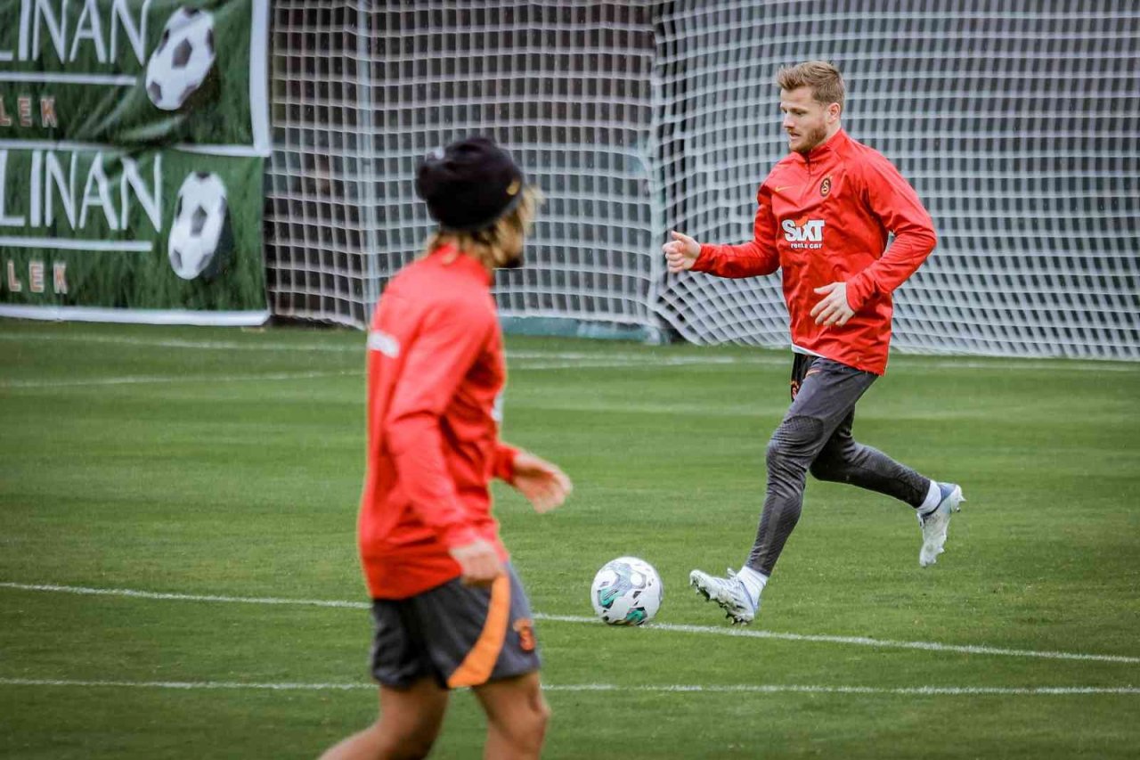 Victor Nelsson: "Galatasaray ile şampiyonluk kazanmak istiyorum"