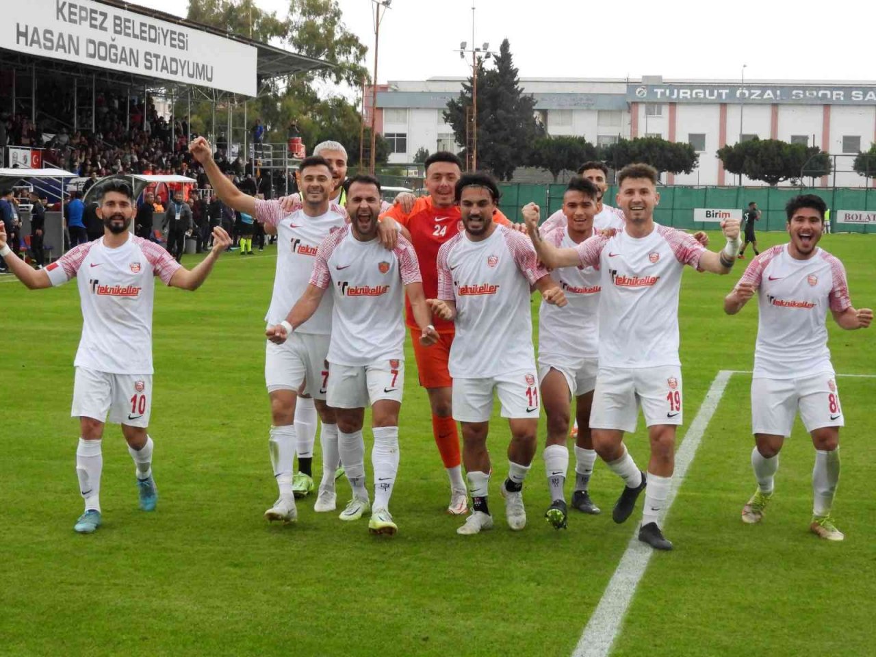 Kepez Belediyespor zirveye yerleşti
