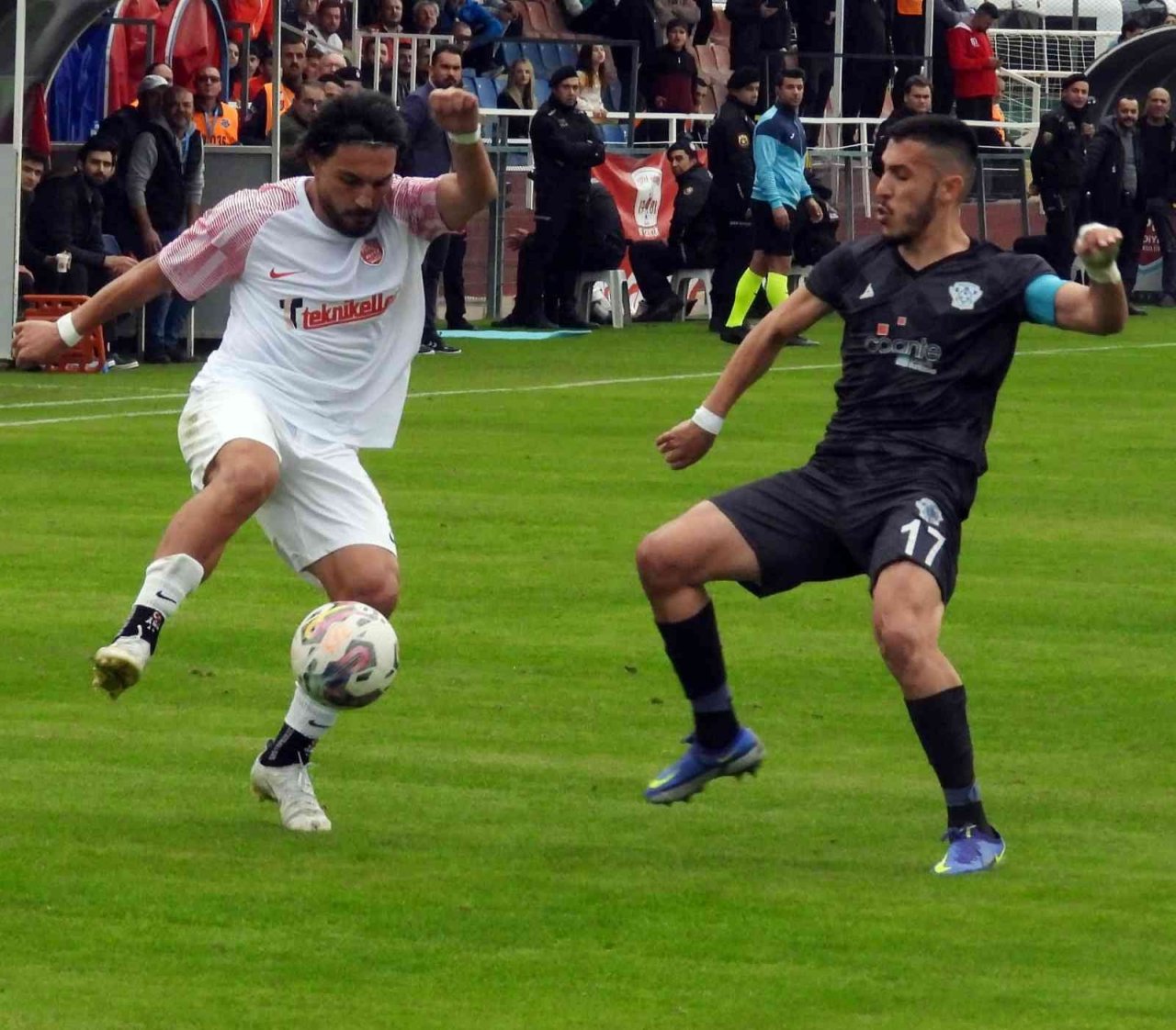 Kepez Belediyespor zirveye yerleşti