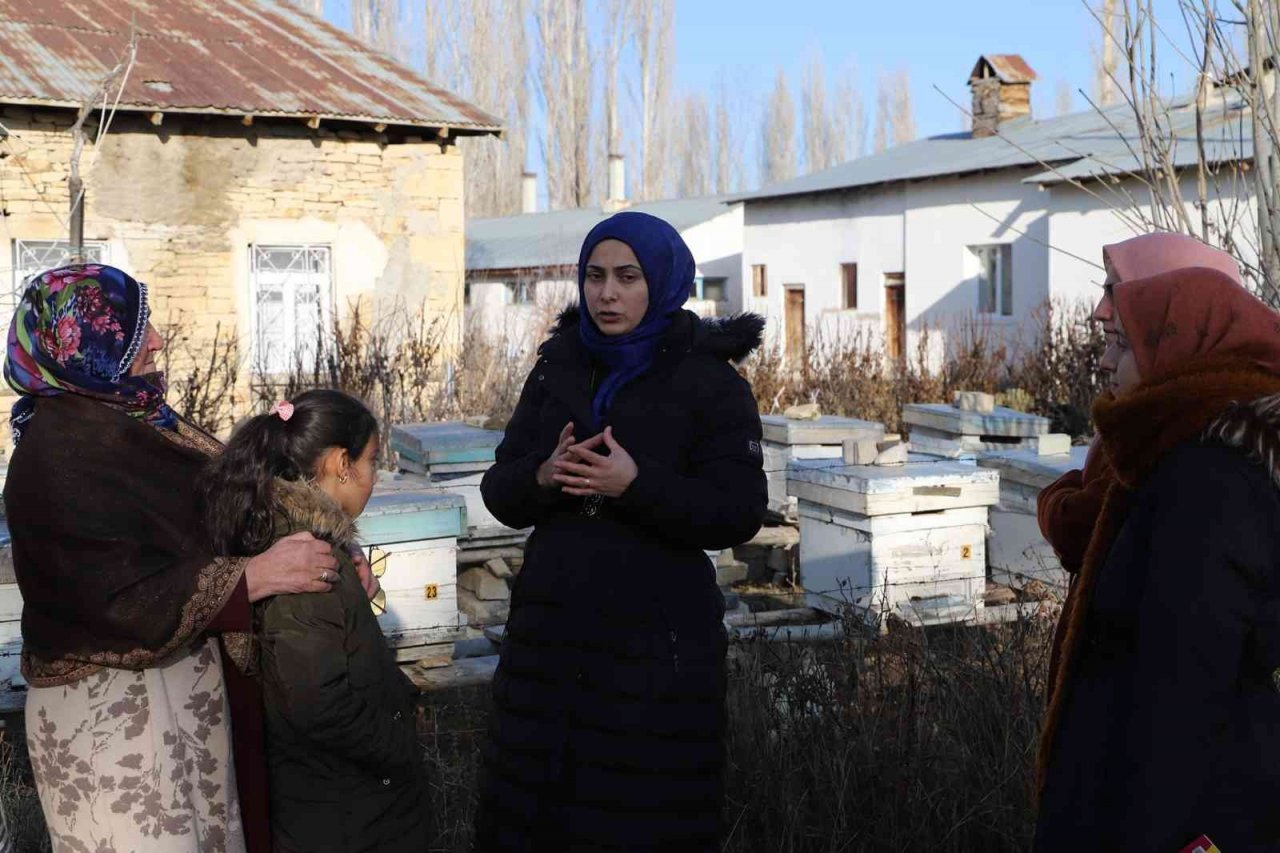 Bayburtlu kadınlar Köy Yaşam Merkezlerinde modern tarım yöntemlerini öğreniyor