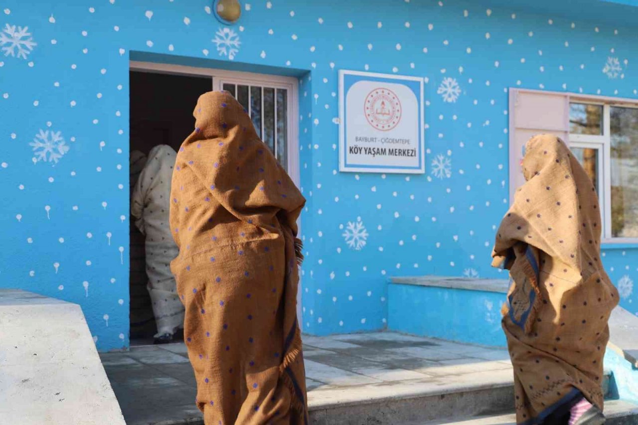 Bayburtlu kadınlar Köy Yaşam Merkezlerinde modern tarım yöntemlerini öğreniyor