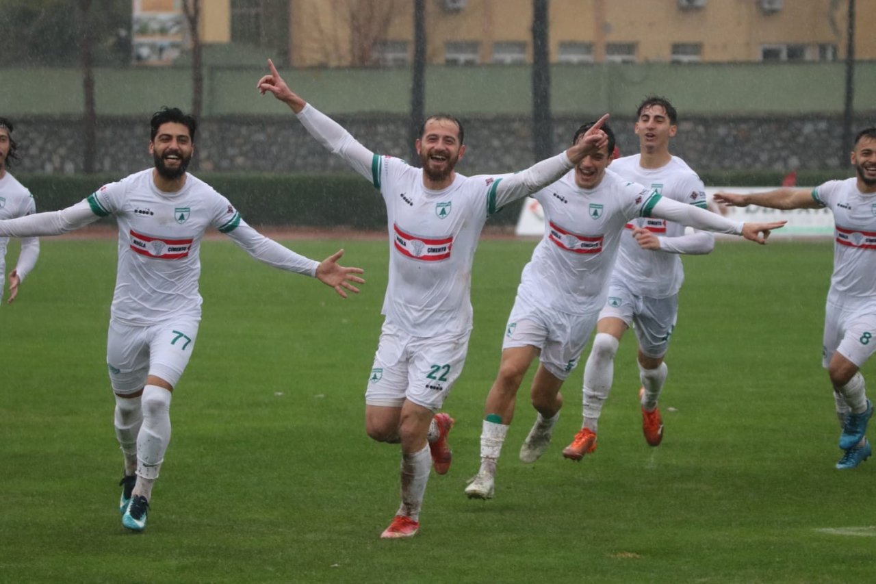Ermaş Muğlaspor Sarayköyspor’u 5-1’le geçti