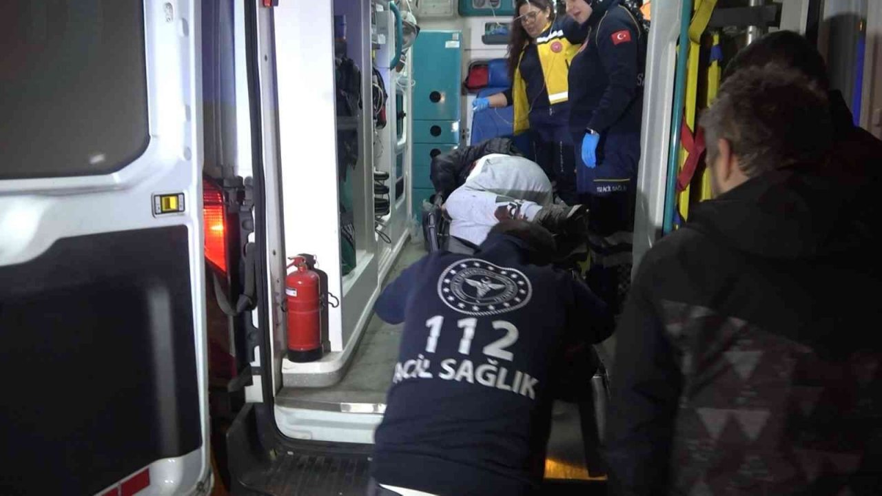 Tartıştığı arkadaşını 3 yerinden bıçakladı