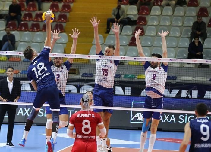 Efeler Ligi 12. Hafta: Hekimoğlu Global: 3- Develi Belediyespor: 2