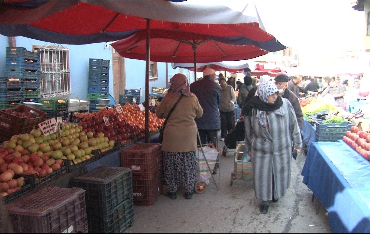 Pazardaki hırsızlar hem esnafın hem de vatandaşın korkulu rüyası