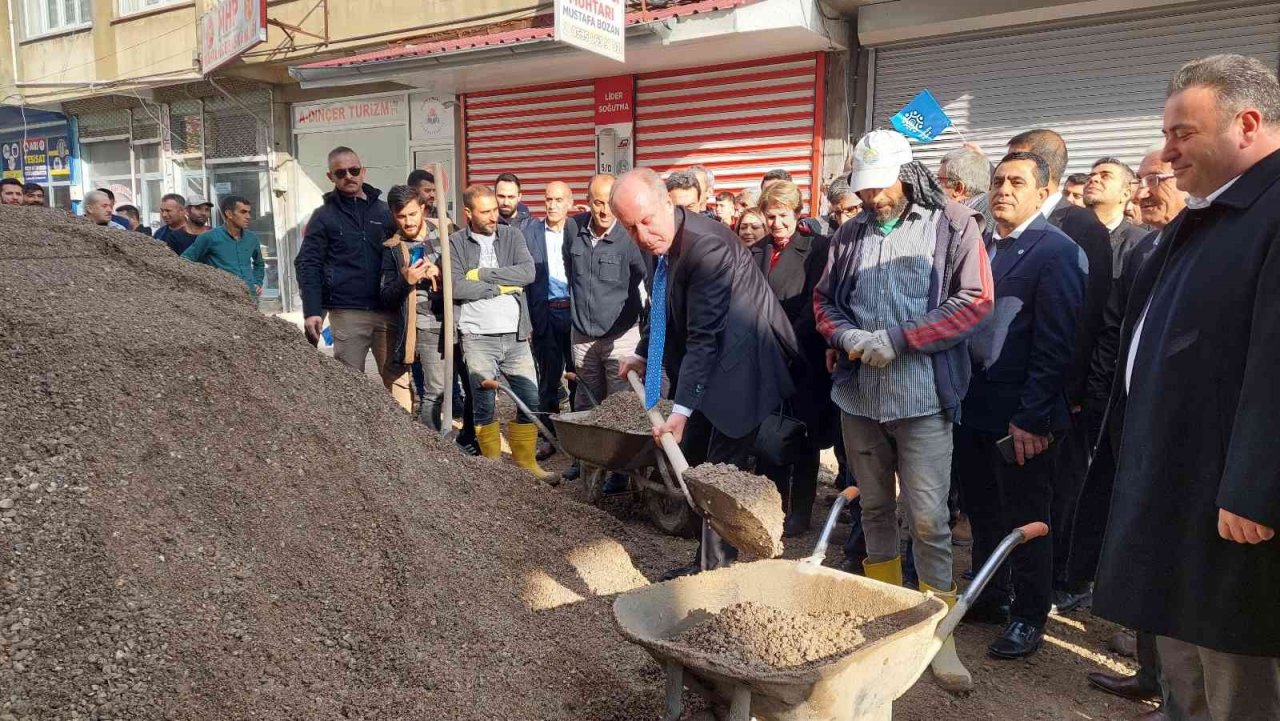 Muharrem İnce: “Çeyrek altın günü gibi toplanıp toplanıp dağılıyorlar"