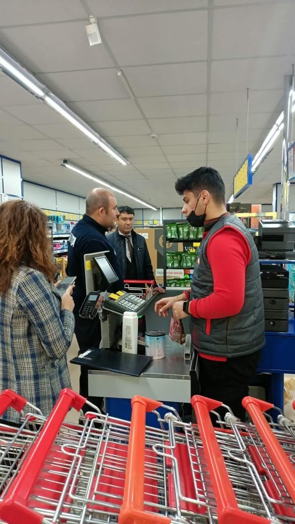 Zabıtadan zincir marketlerde denetim