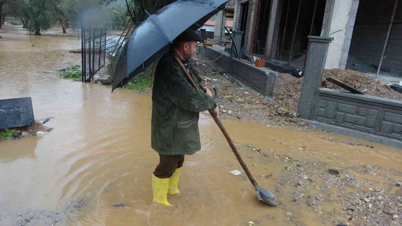 Muğla’da şiddetli yağış etkili oldu