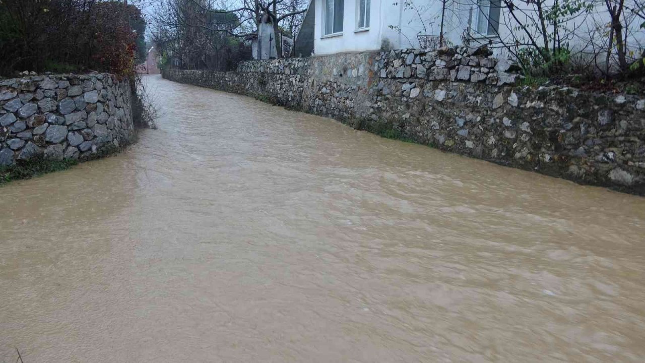 Muğla’da şiddetli yağış etkili oldu