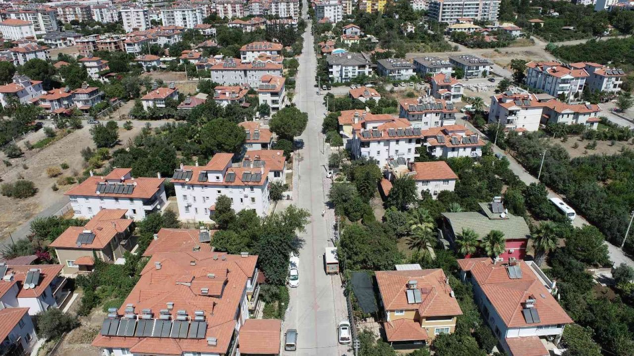 Ortaca’da yollara kilitli parke döşeniyor