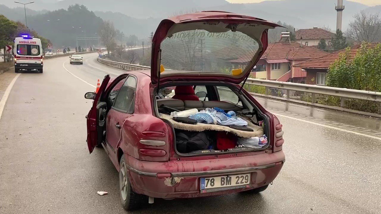 Eşeğe çarpmamak için yavaşlayan cipe otomobil çarptı: 7 yaralı