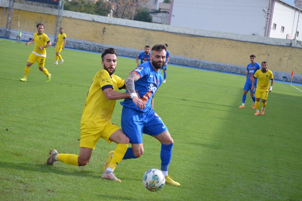 TFF 2. Lig: İskenderunspor: 1 - Bucaspor 1928: 2