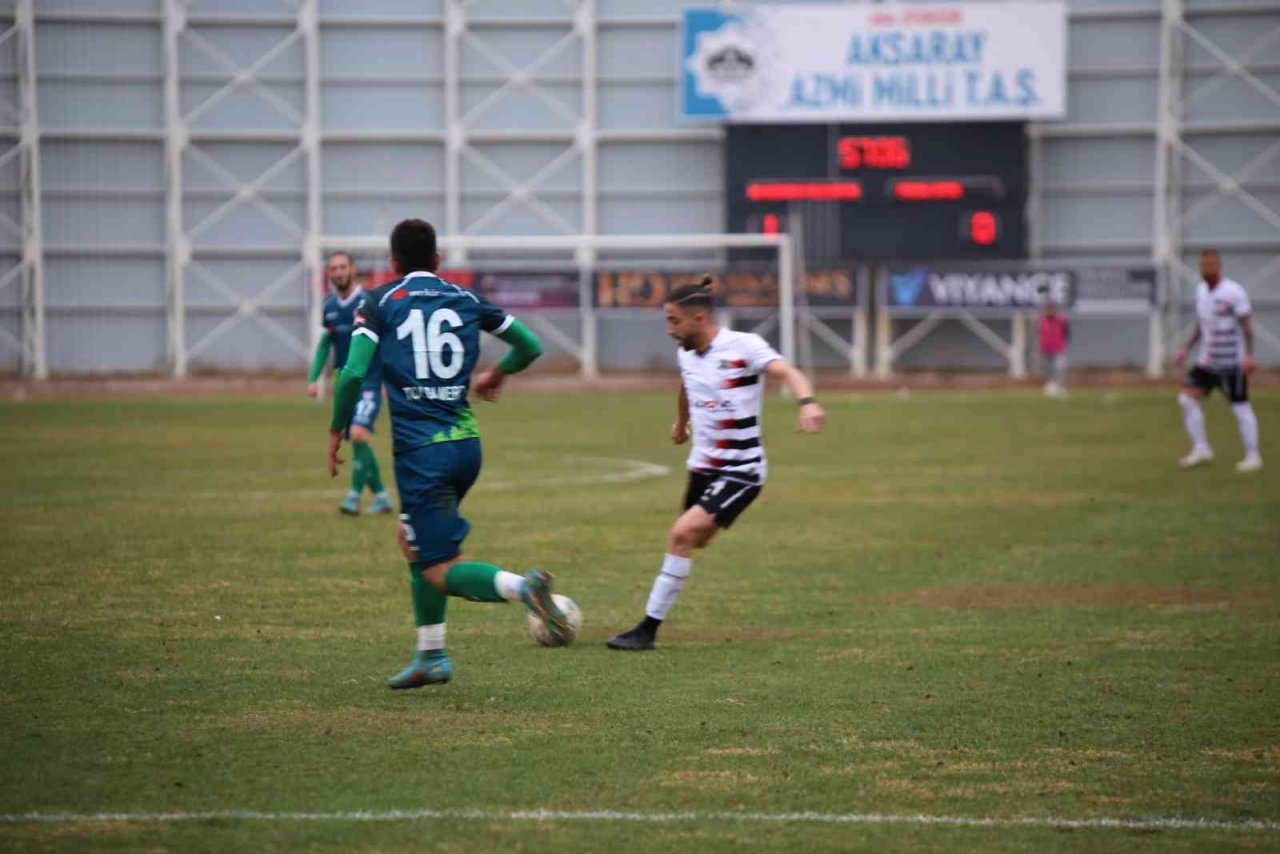 TFF 3. Lig: 68 Aksaray Belediyespor: 2 - Erbaa Spor Kulübü: 1