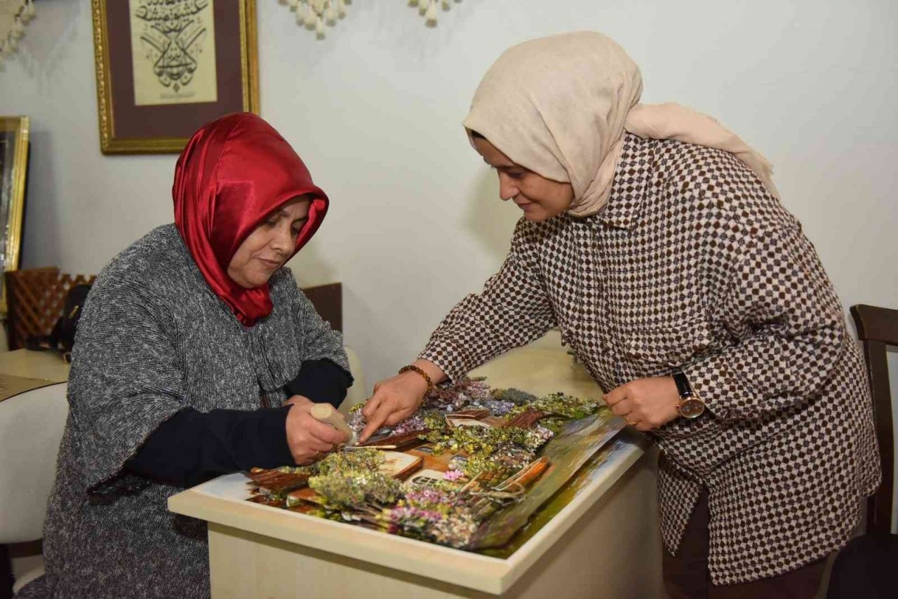 Yıldırım’da kağıt rölyefe yoğun ilgi