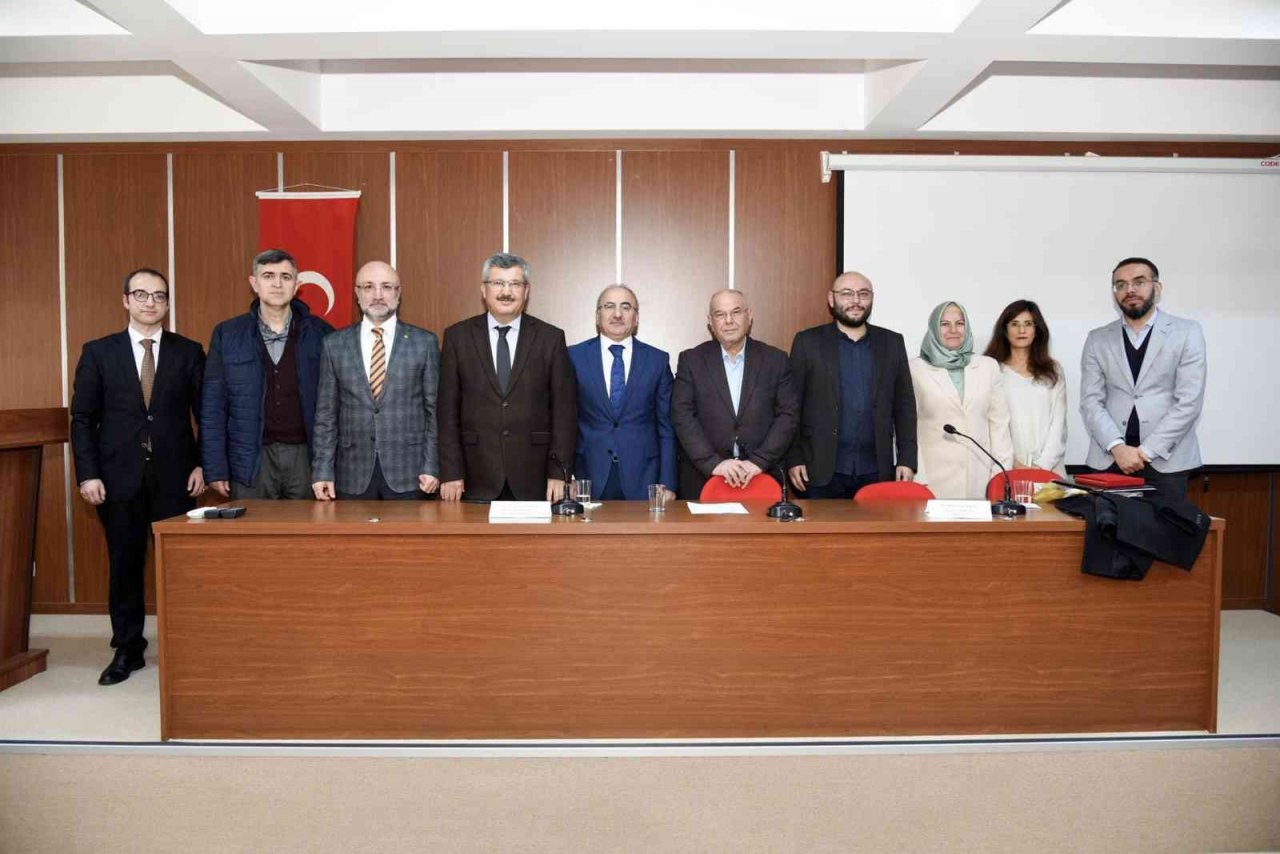 Afyonkarahisar’da, “İnsan Haklarını Koruma Mekanizmaları” paneli gerçekleştirildi