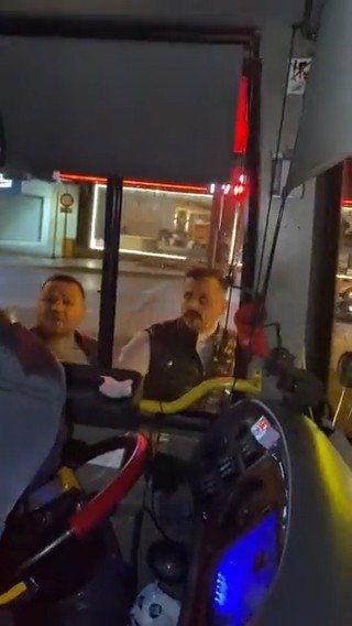 Ataşehir’de İETT aracının önünü kesip şoföre saldırdı