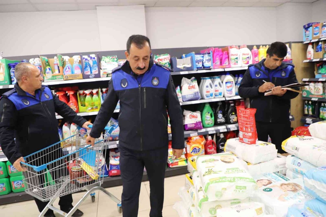 Başkan Turanlı: “Marketlerdeki denetimlerimiz aralıksız devam ediyor”