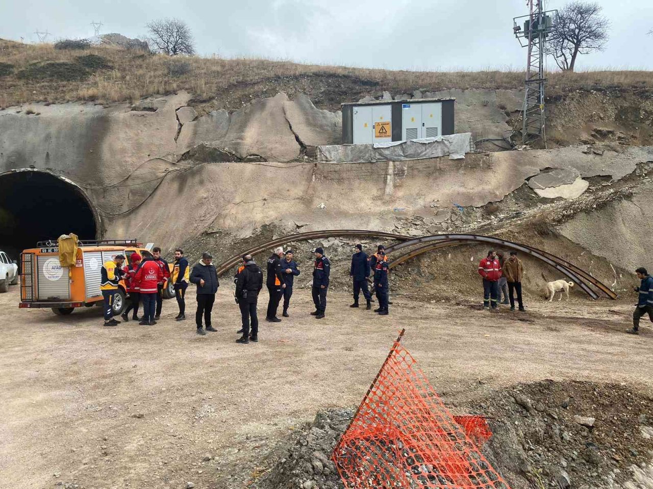 Kop tünelinde göçük: 5 işçi yaralandı