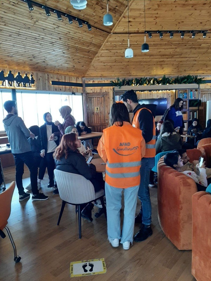 Bilecik’te üniversiteli öğrencilere ‘Afet Farkındalık ve Gönüllülük’ eğitimi