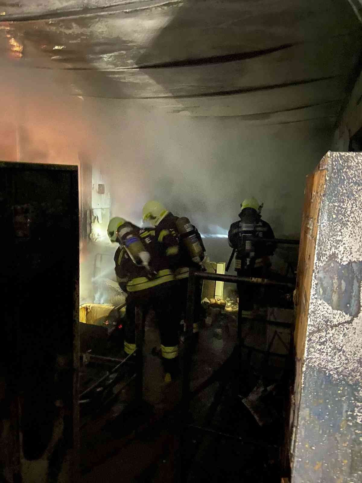 Yangında 1’i ağır, 2 kişi yaralandı