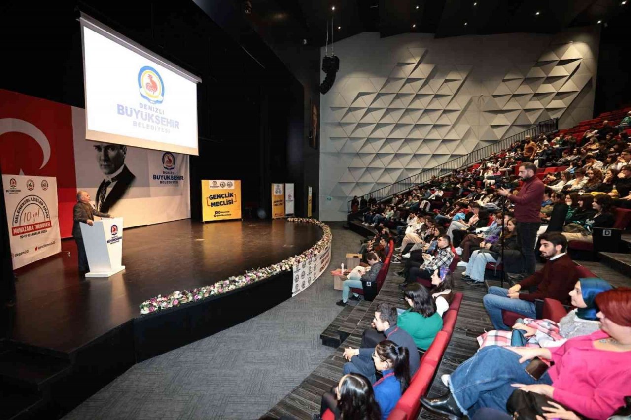 Denizli Büyükşehirden 10. geleneksel münazara turnuvası