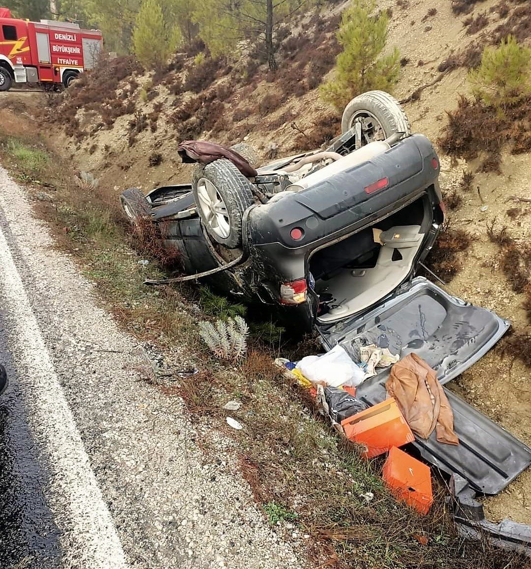 Kontrolden çıkan araç şarampolde yuvarlandı: 1 yaralı