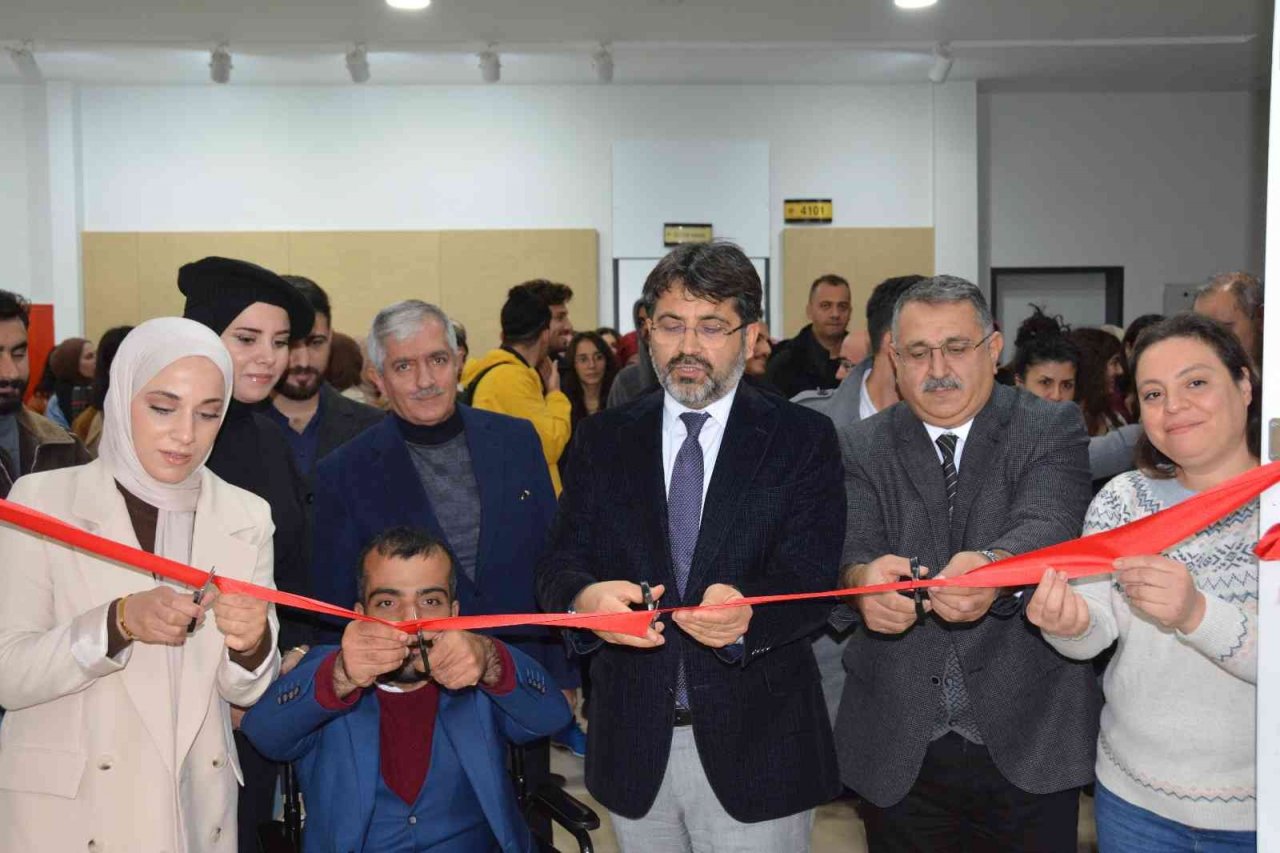 DÜ’de ‘Beden ve Sınırlar’ adlı kişisel resim sergisi