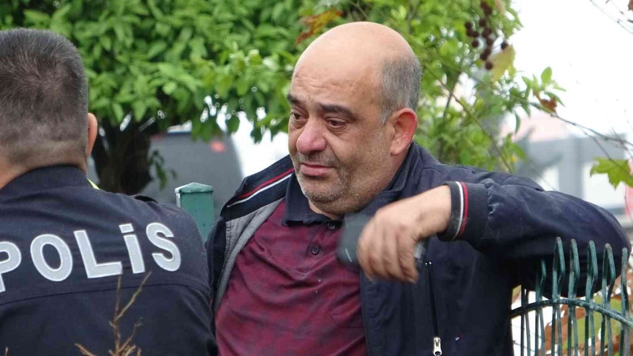 Antalya’da seyir halindeki tır, yanmaktan son anda kurtuldu