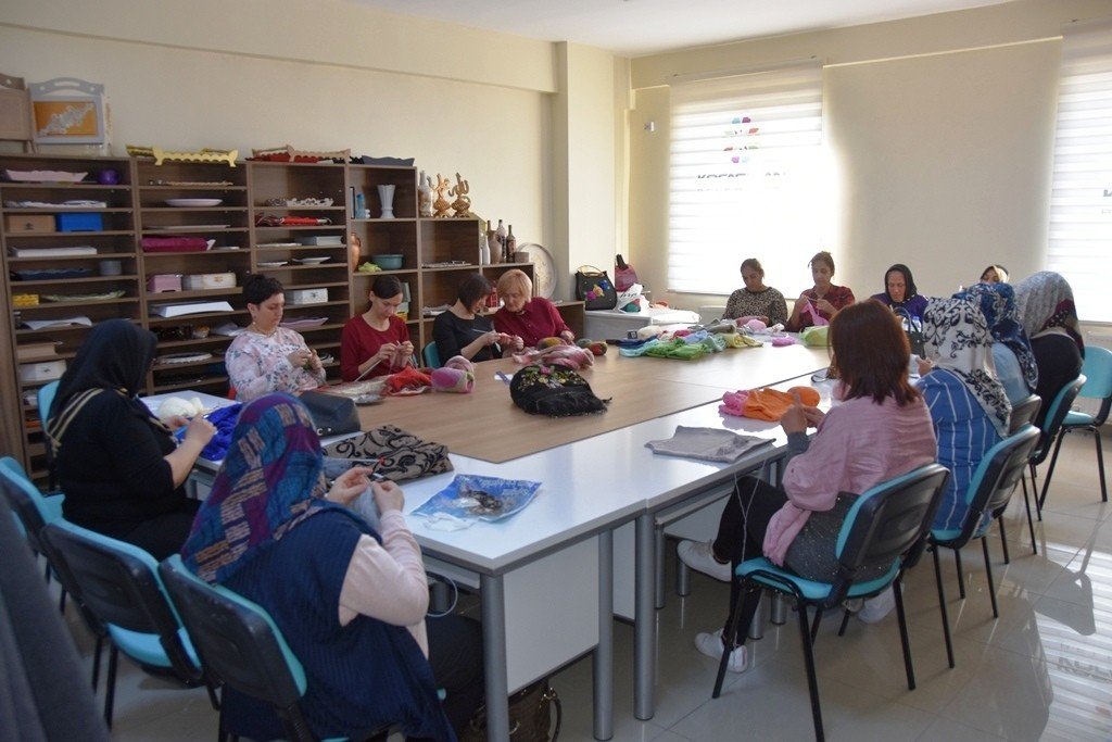 Başkan Çolakbayrakdar; “Yerli ve milli üretimle ekonomiye büyük katkı sağlıyoruz”