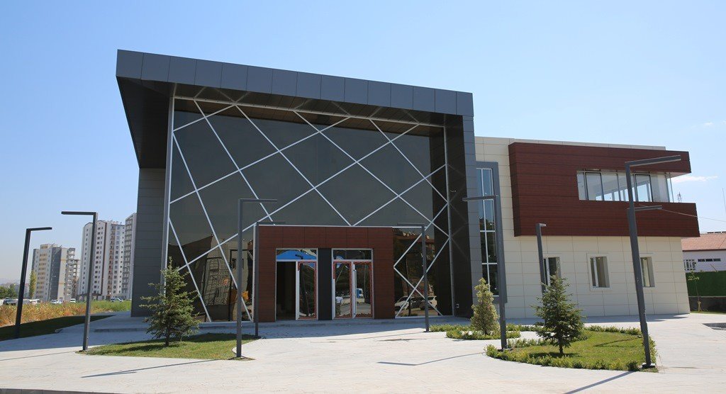 Başkan Çolakbayrakdar; “Yerli ve milli üretimle ekonomiye büyük katkı sağlıyoruz”