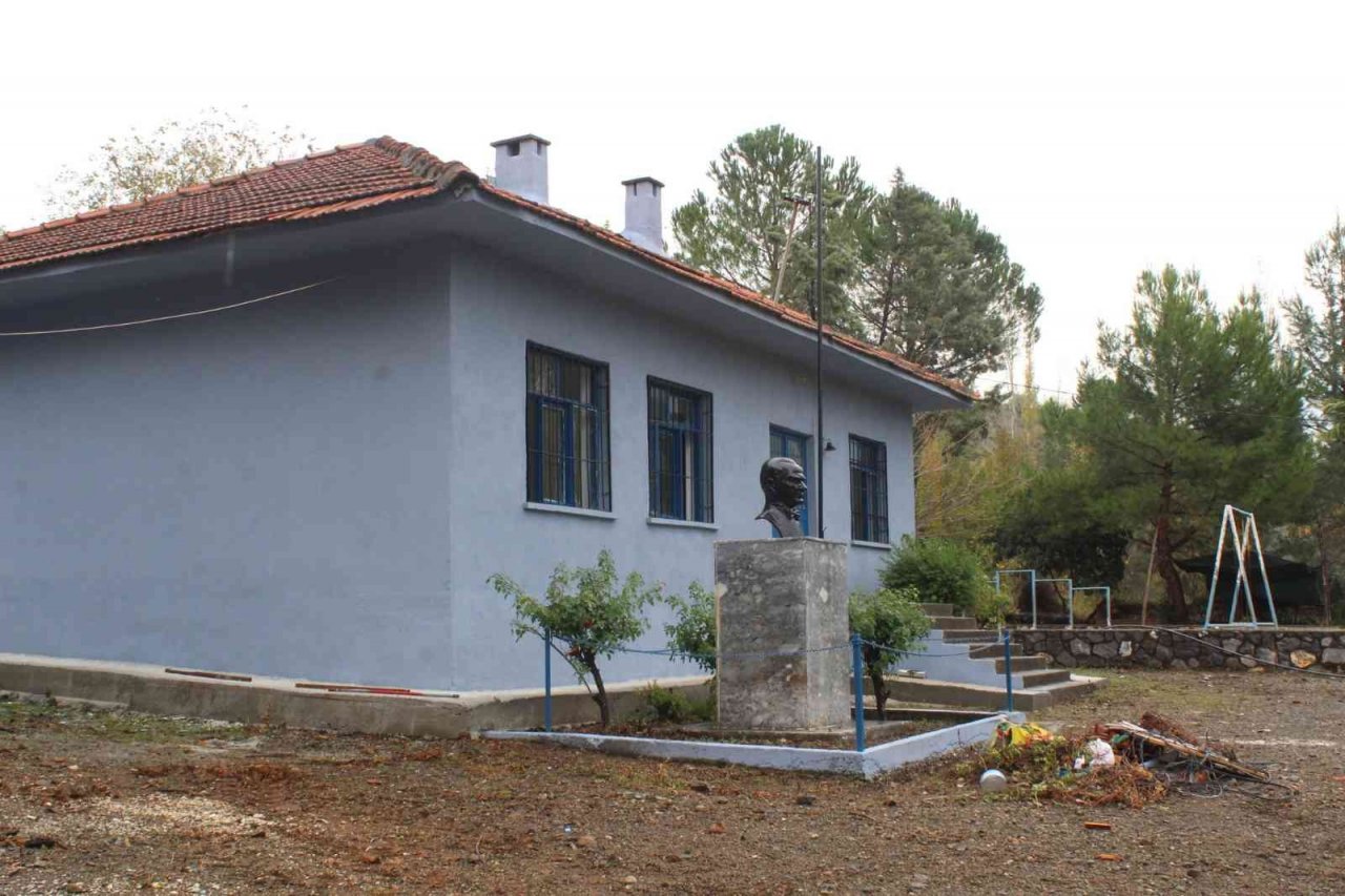 Köyceğiz’de Köy Yaşam Merkezleri yapım çalışmaları hızla sürüyor